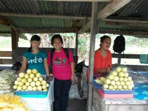 Potret Pasar Tradisional Warga Trans di Jayapura