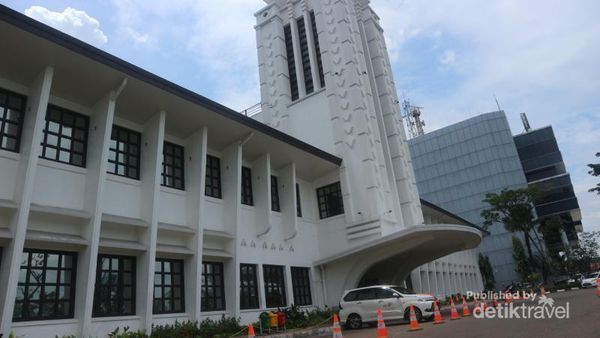 Potret Pemandangan dari Menara Museum Maritim