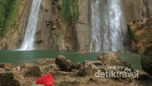 Potret Serunya Main Air di Curug Cikaso Sukabumi