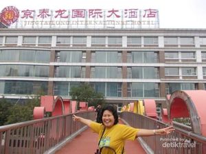 Potret Suasana Beijing dari Sekitar Jingtailong Plaza Hotel