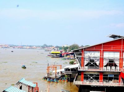 Potret Sungai Musi, Jantung Kehidupan Warga Palembang