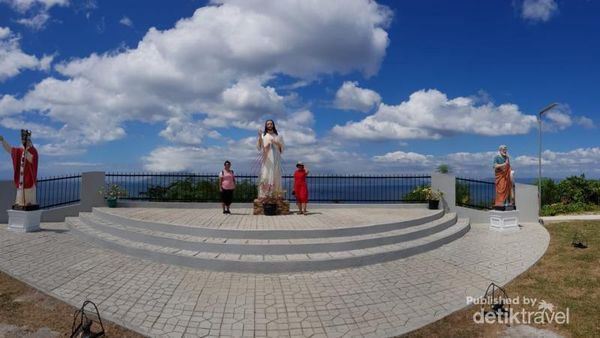 Potret Taman Doa yang Menyejukkan Mata dan Jiwa