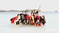 Pulau Kayu Angin Genteng di Kep Seribu, Sunset & Lautnya Cantik