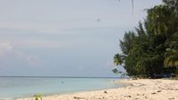 Pulau Wangi-wangi Membuai Wakatobi