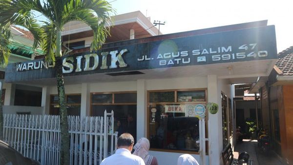 Rekomendasi Kuliner di Kota Batu, Jajallah Rawon di Warung Sidik