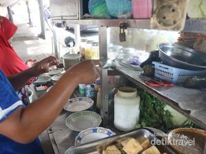 Rekomendasi Wisata Kuliner Tahu Gimbal di Semarang