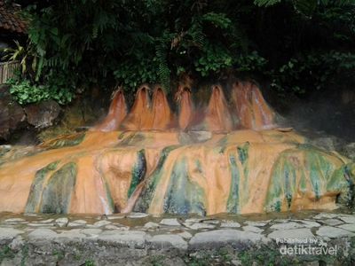 Rileks Dulu, Berendam Air Panas di Pancuran Pitu Baturaden