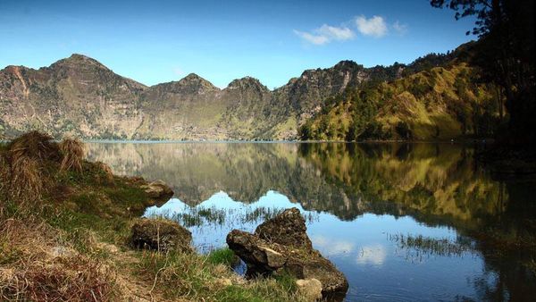 Rinjani Mempesona Sepanjang Jalan
