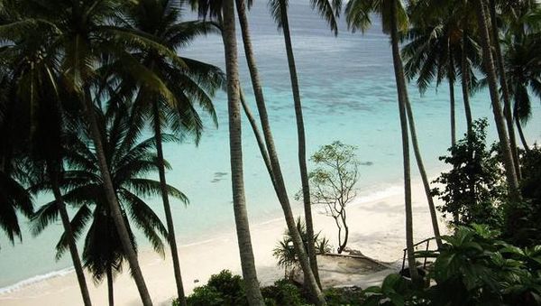 Rona Biru, Hijau, dan Putih di Pulau Paling Barat Indonesia