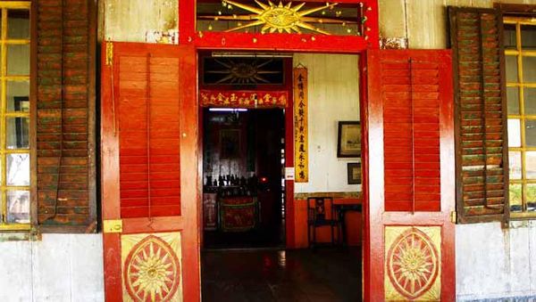 Rumah Abu Bekas Singgasana Sang Kapitan