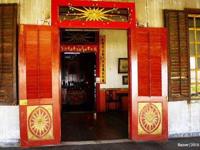 Rumah Abu Bekas Singgasana Sang Kapitan