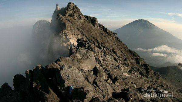 Saat Gunung Merapi Memamerkan Kecantikannya