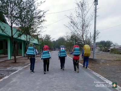 Saat Menyusuri Pantai di Purworejo hingga Kebumen