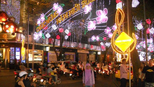Sambut Tahun 2012, Ho Chi Minh City Makin Semarak!