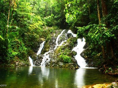 Sang Ibu Di Atas Gunung Tajam