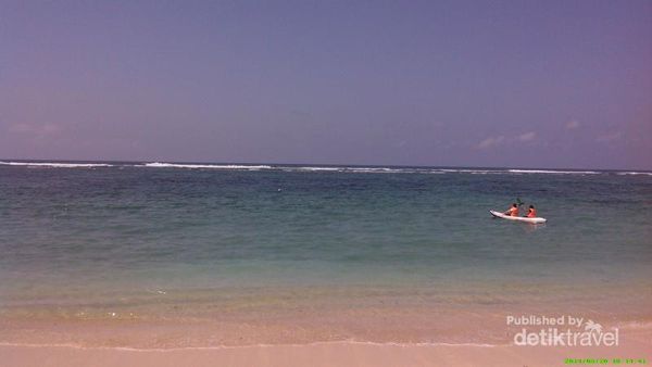 Santai Dulu di Pantai Pandawa, Bali