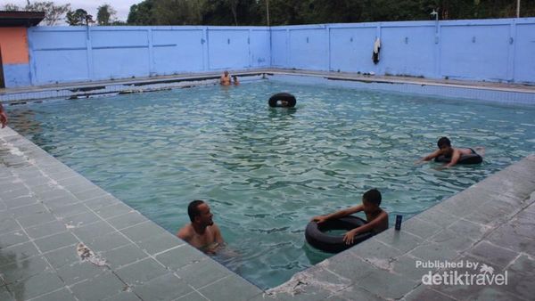 Santai Sejenak di Pemandian Air Panas Bener Meriah, Aceh