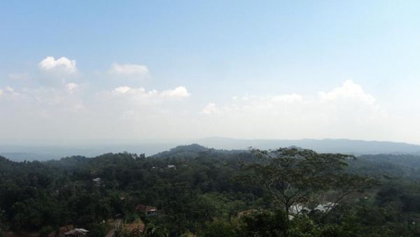 Secantik Ini Pemandangan dari Atas Gunung Purba Yogyakarta