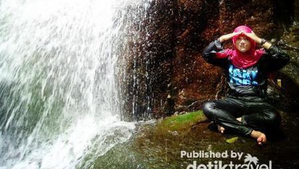 Segarnya Air Terjun Sarasah, Padang