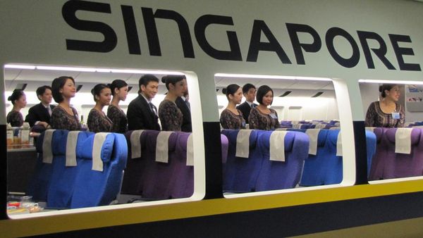 Sehari Bersama Pramugari Cantik Singapore Airlines
