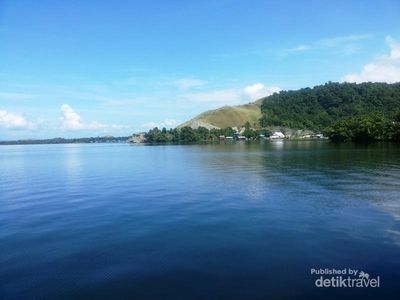 Sejuk, Begini Indahnya Danau Sentani di Jayapura