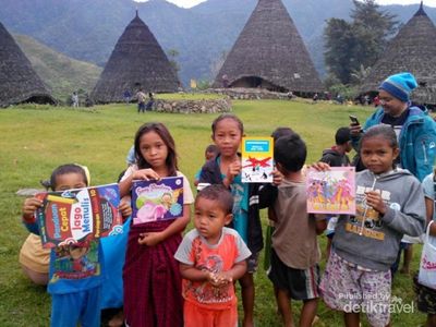 Semburat Bahagia Anak-anak di Wae Rebo