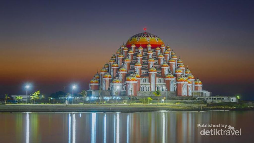 Senja Indah di Kota Makassar Senja Indah di Kota Makassar