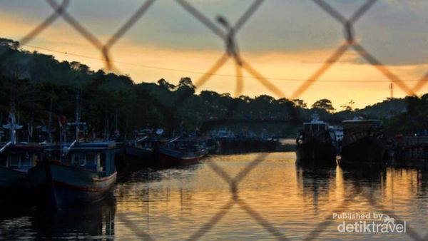 Senja Menawan di Muaro Batang Arau, Padang