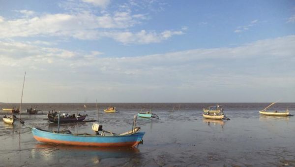 Senja yang Syahdu di Pantai Bayeman, Probolinggo