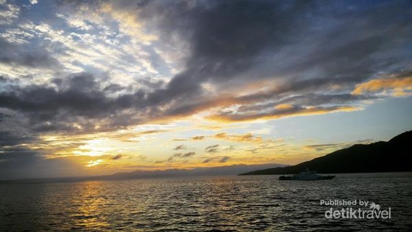 Sensasi Melihat Indahnya Ternate dari Kapal Bakamla