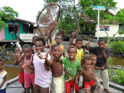 Senyum Ceria Anak-Anak Papua Dari Ewer Hingga Senggo