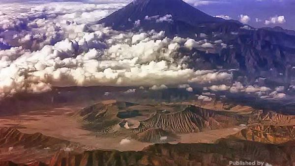 Seperti Ini Cantiknya Bromo dari Ketinggian