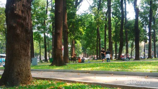 Seperti Ini Pemandangan Taman Kota di Ho Chi Minh