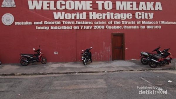 Serba Merah di Kota Warisan Dunia Malaysia, Melaka