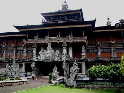 Serba-serbi Kehidupan Tradisional di Museum Indonesia