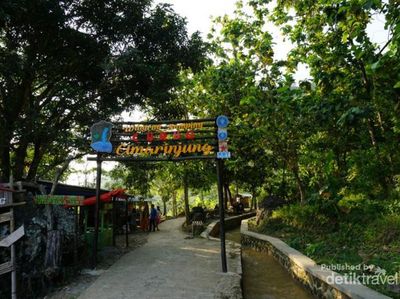 Seru dan Cantiknya Curug Cimarinjung