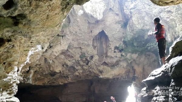 Serunya Basah-basahan di Goa Pindul