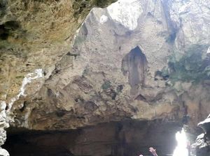 Serunya Basah-basahan di Goa Pindul