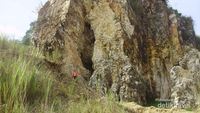 Serunya Eksplorasi Tebing Karst di Citatah, Padalarang