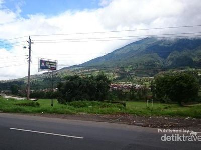 Serunya Mendaki Gunung Sindoro, Wajib Coba!