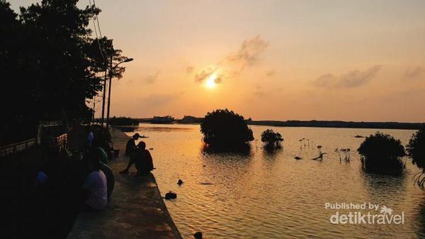 Siapa Bilang Jakarta Tak Punya Senja nan Syahdu?