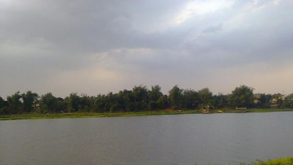 Siapa Sangka di Jombang Ada Sungai Secantik Ini