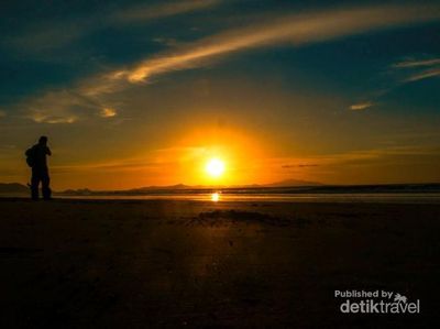 Siapa Sangka, Sunset di Pantai Aceh Seindah Ini