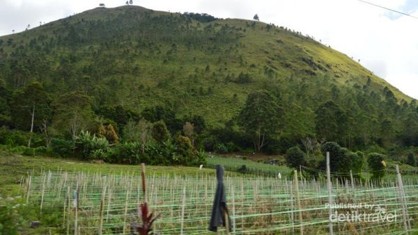 Sipiso-piso, Air Terjun Bak Anak Pisau dari Karo