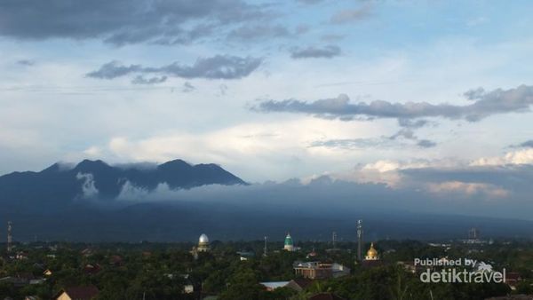 Sisi Lain Mataram dari Ketinggian Desa Dasan Agung