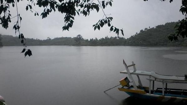 Situ Patenggang yang Sejuk dan Tenang di Ciwidey
