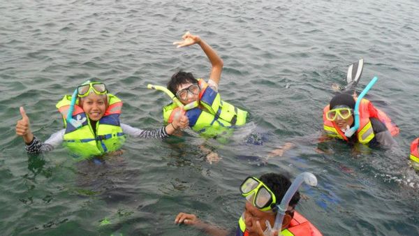 Snorkeling Asyik di Pulau Tidung