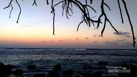 Sore Romantis di Pantai Tersembunyi Bali