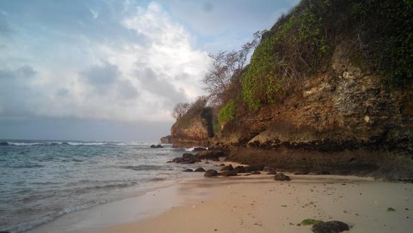 Sst, Ada Pantai yang Tersembunyi di Ujung Nusa Dua, Bali