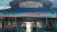 Suasana Menjelang Senja di Dermaga Sungai Mahakam